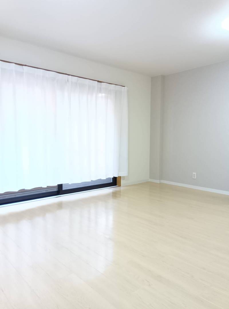 LDK新品エアコン付♪安心のシャッター付です