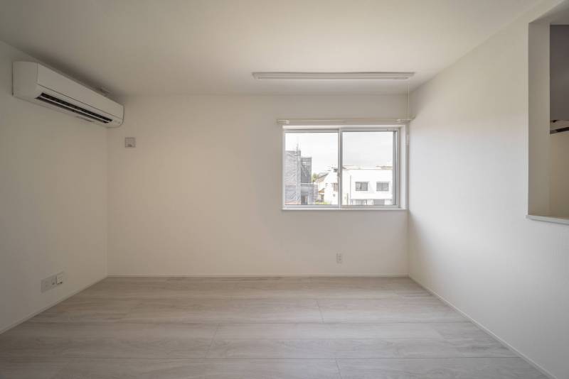 全室角部屋でとても明るく温かいですよ♪