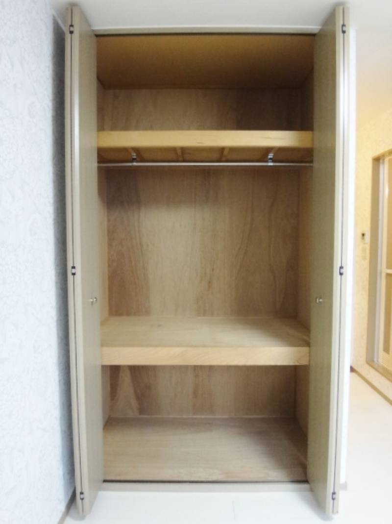 大型クローゼットで楽々収納