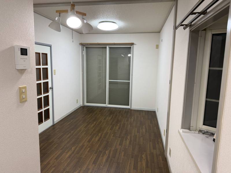 一階リビングです。角部屋なので採光、通風抜群です！