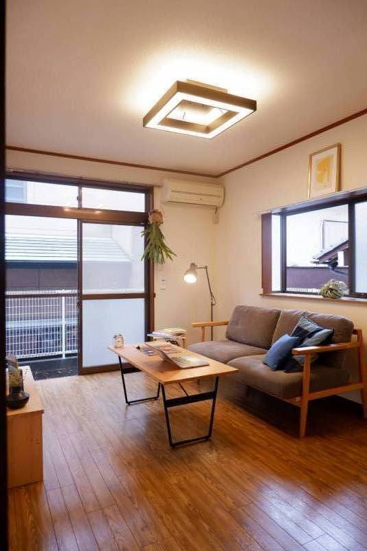 洋室は２つの窓から光が差し込みます