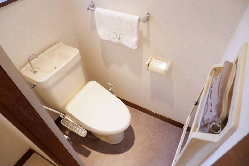 温水便座のトイレです