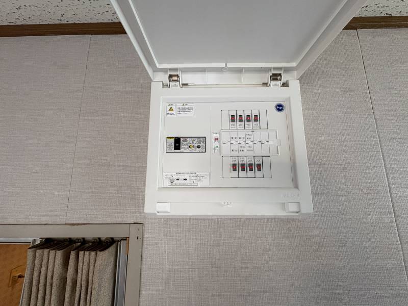 現在30Aですが、分電盤新設のためアンペア変更すぐ可能！