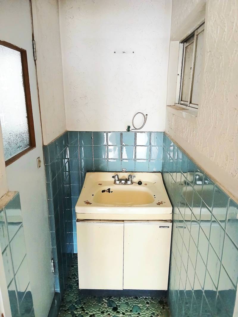 あると、少し嬉しい独立洗面台。