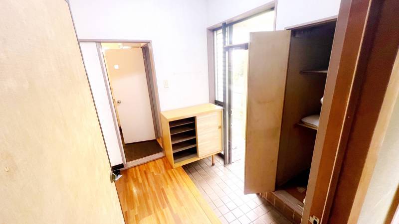 玄関の収納もたくさん