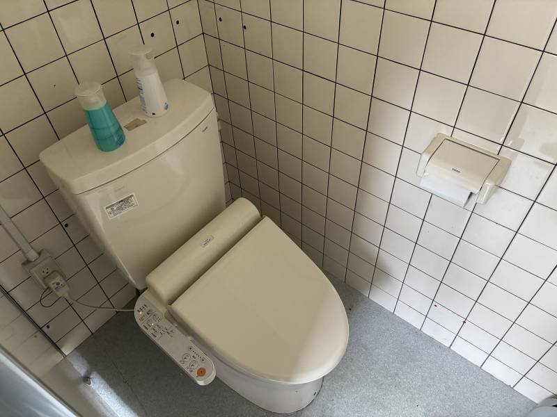 ２階共用男子トイレ