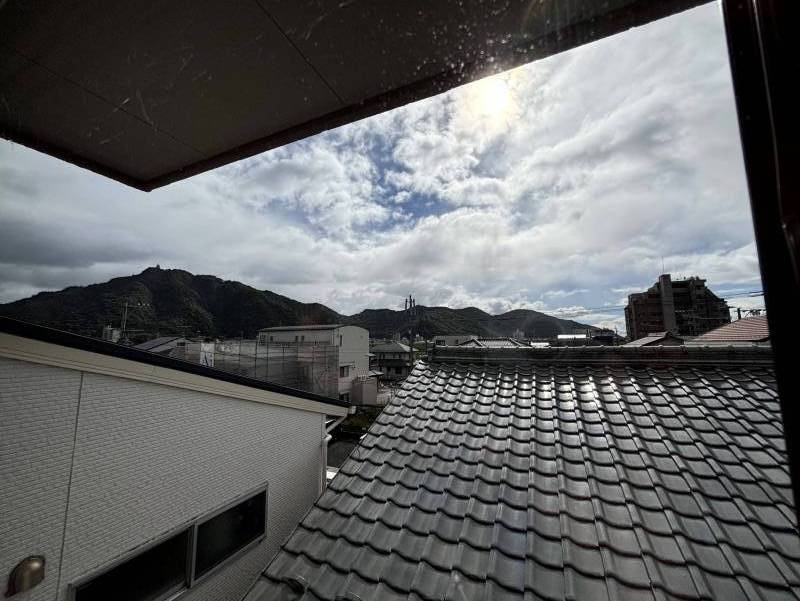 部屋から見える金華山と岐阜城