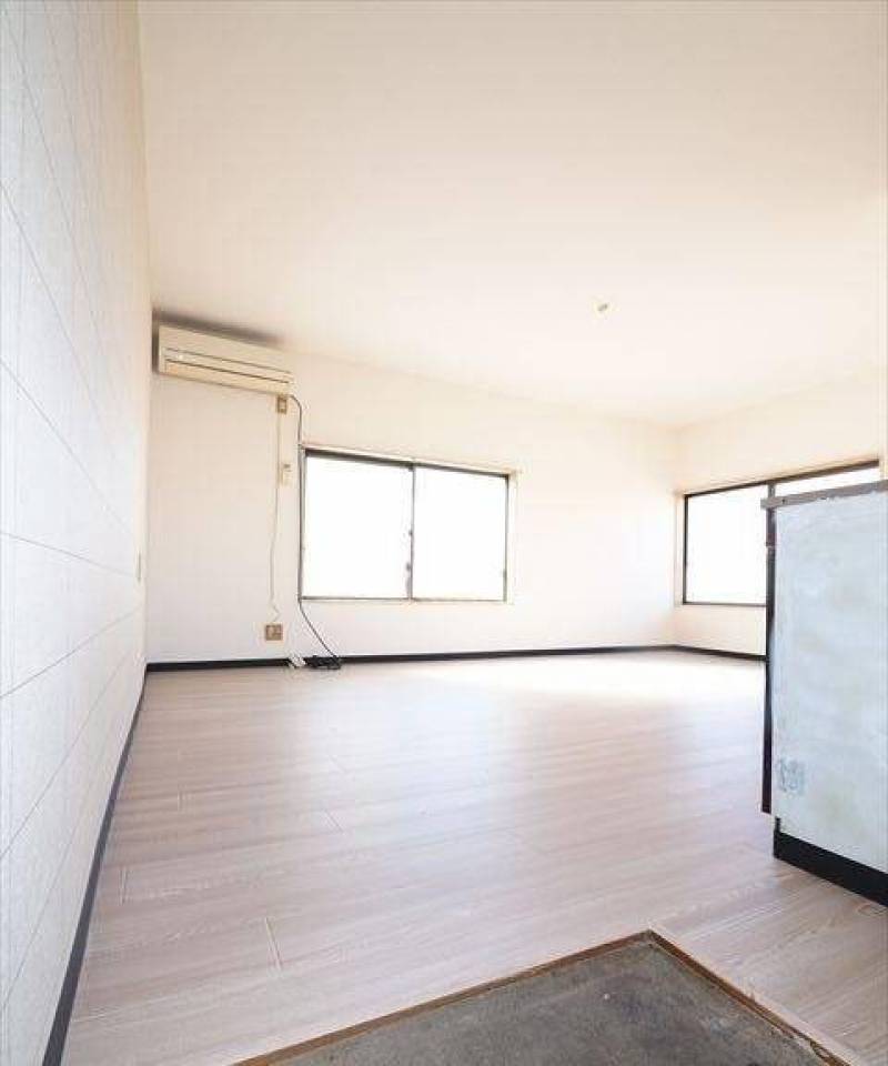 26年１月にクロス（壁・天井）・フローリング張替済