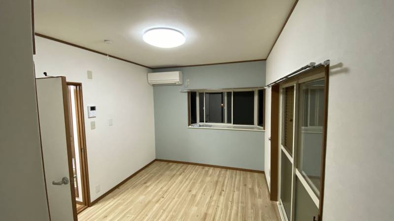 照明器具は明るさ、色が変更可能です