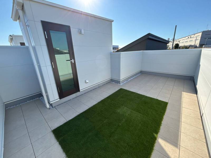 多目的利用できる屋上テラス♪