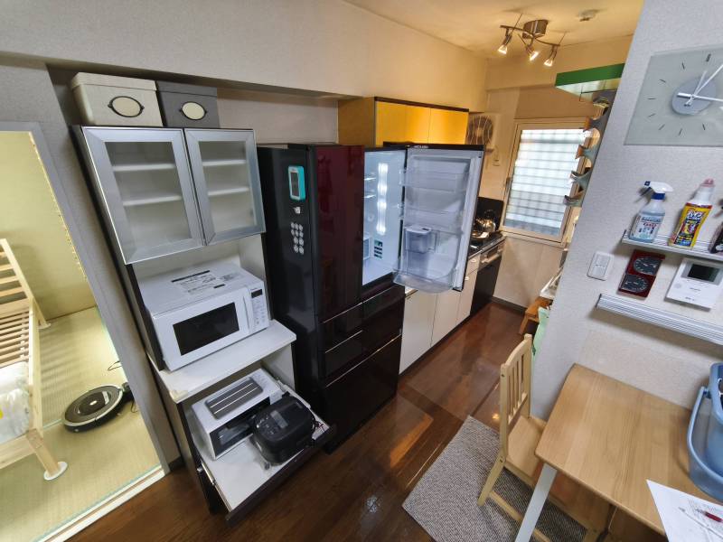 冷蔵庫　レンジ台　炊飯器　トースター　ルンバ　テーブル椅子