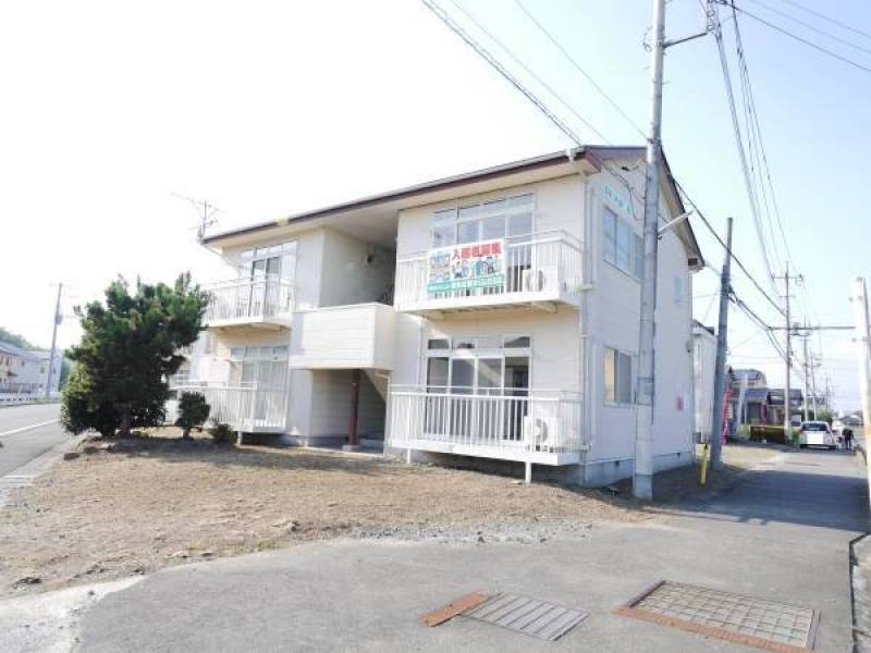 正面です