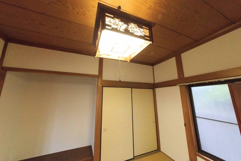 和室6畳です。壁は漆喰です。