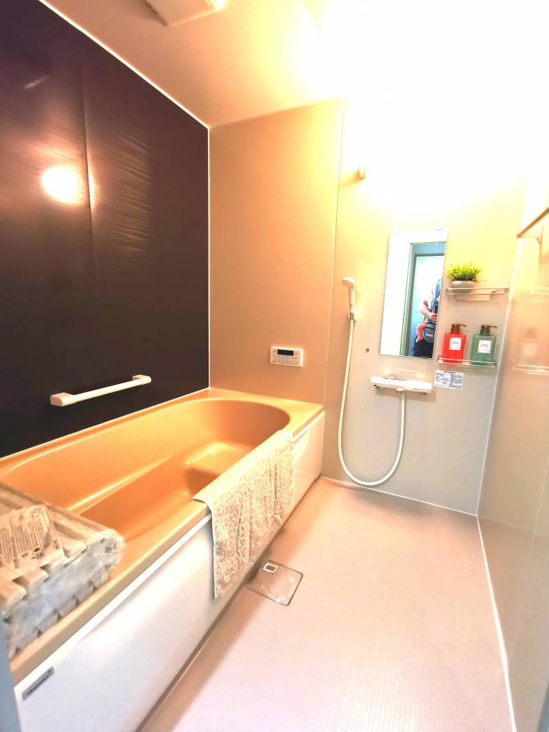 家族でも入れる広々1坪バス