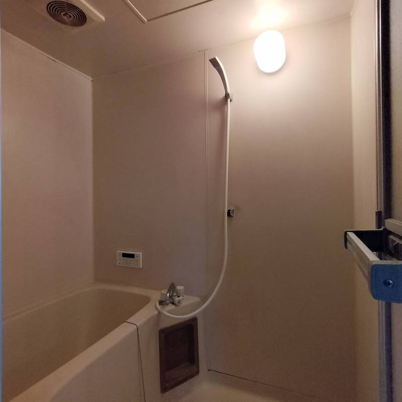 ユニットバス
(バス・トイレ別)