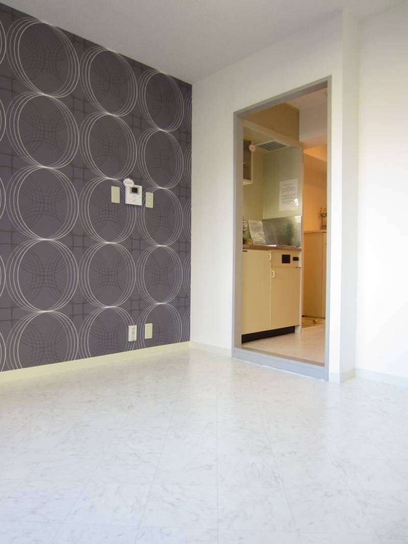 居室からキッチン方向