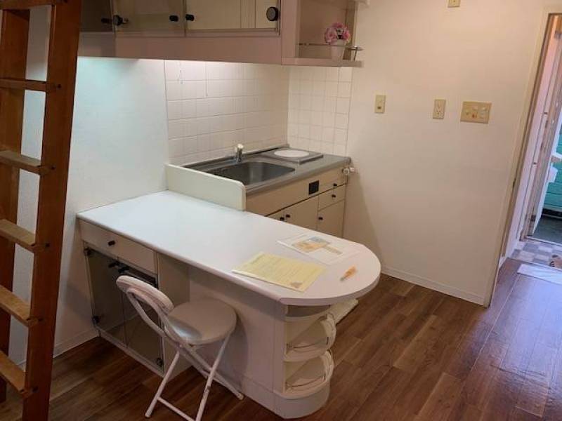 真っ白なカウンターキッチン！