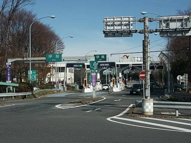 中央道・伊那インターから車で７分程度です