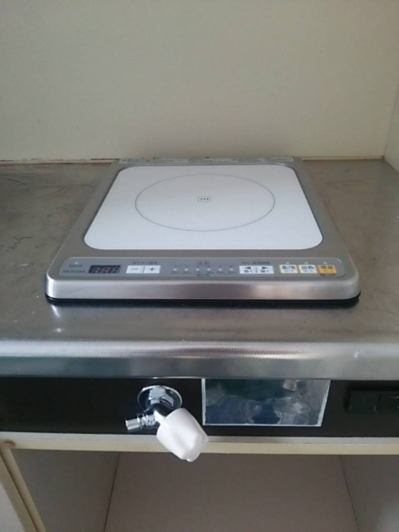 新品のIHコンロ付です
