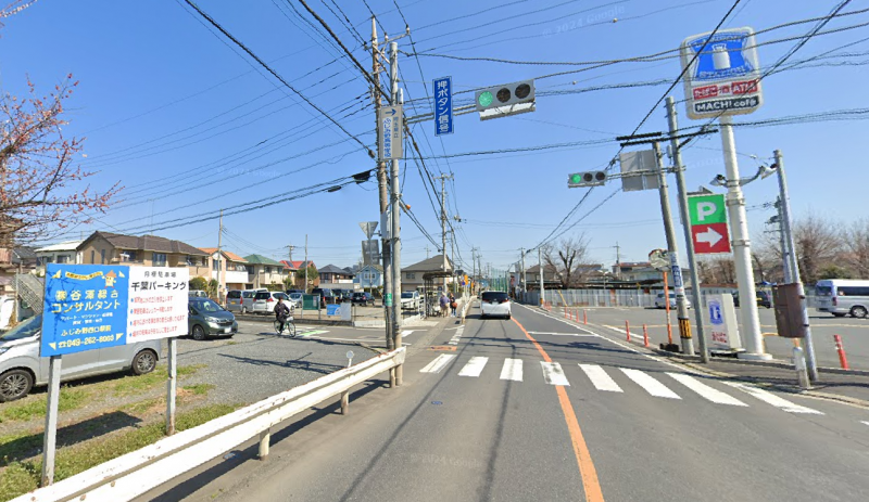 埼玉県道266号ふじみ野朝霞線が通っておりアクセス良好です。