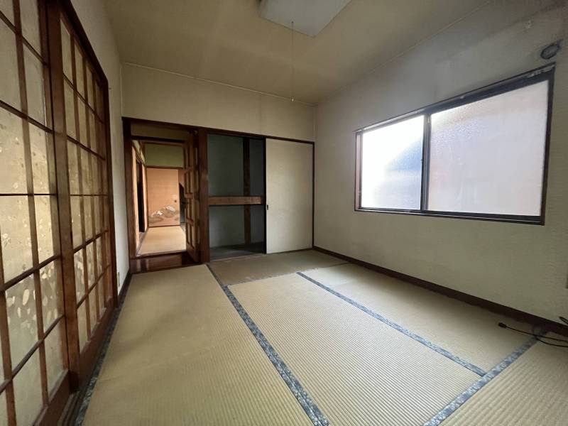 落ち着いた和室。寝室や書斎にも使いやすい空間。