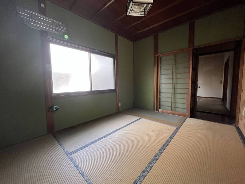 続き間としても使える、使い勝手の良い和室。