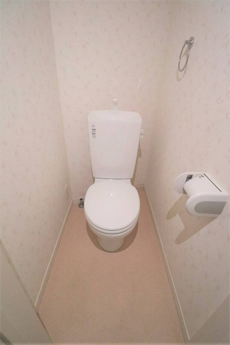 個室トイレに温水洗浄便座も新設♪