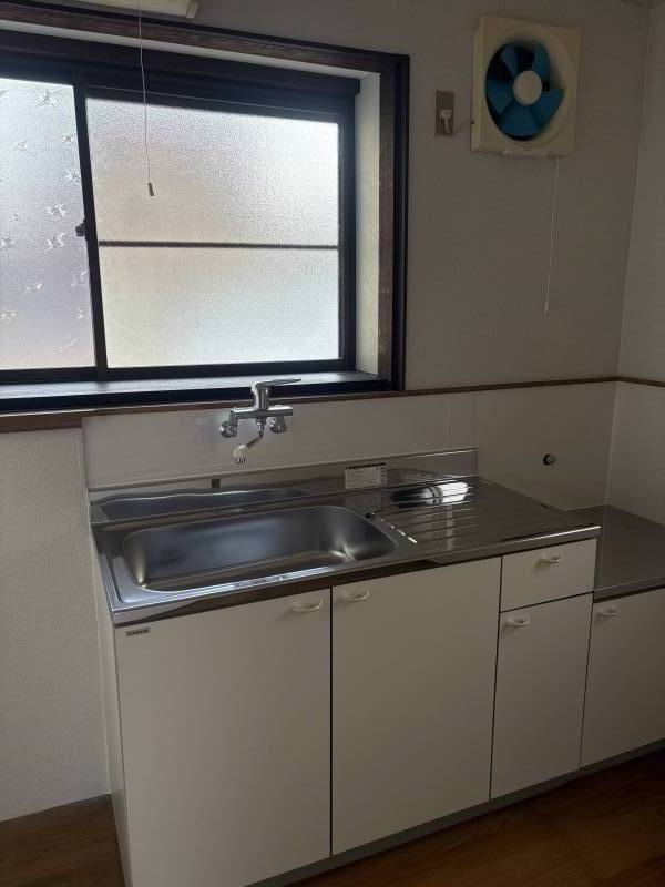 新品のキッチンです！