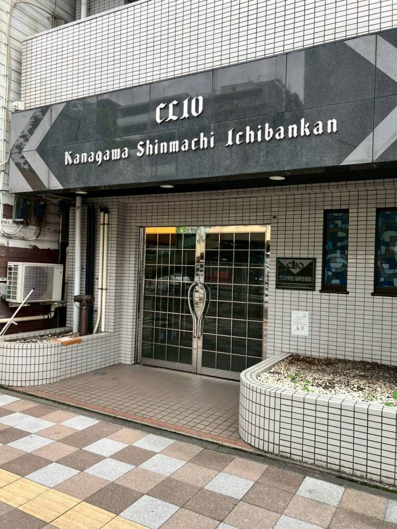 エントランスの外観です。