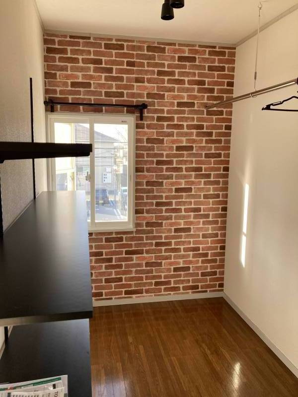 3畳大のウォークインクローゼット　お洋服収納はこれで完結