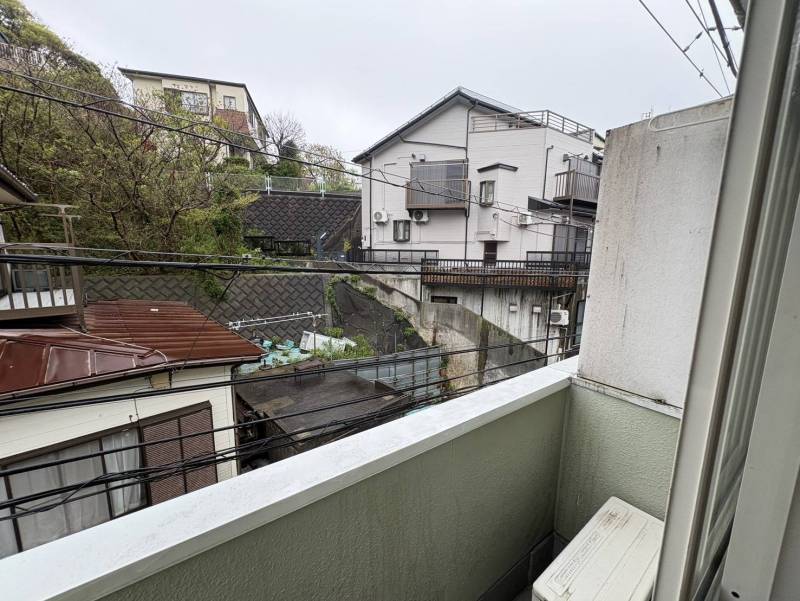 周辺は閑静な住宅街です