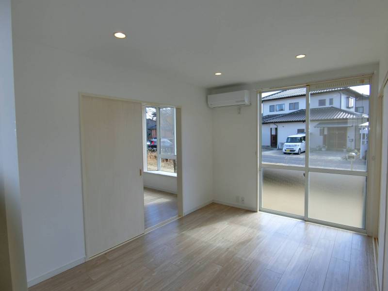 明るい南向きのリビング