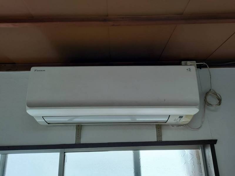エアコン。8畳用エアコンで夏も冬も快適♪