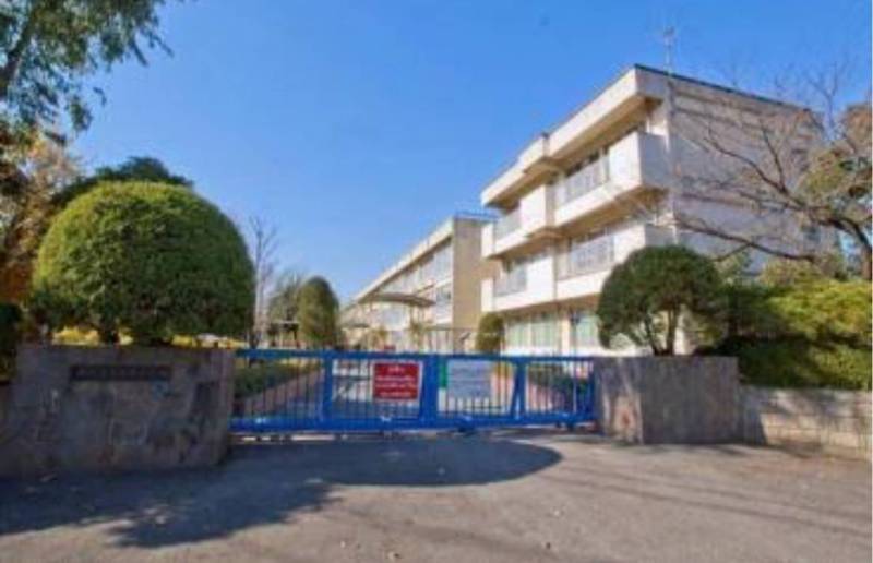 近隣学校、幼稚園充実！小学校徒歩7分。