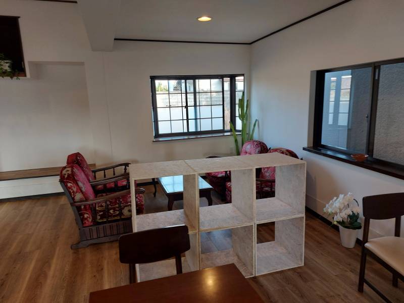 室内は広く様々なレイアウトができます。