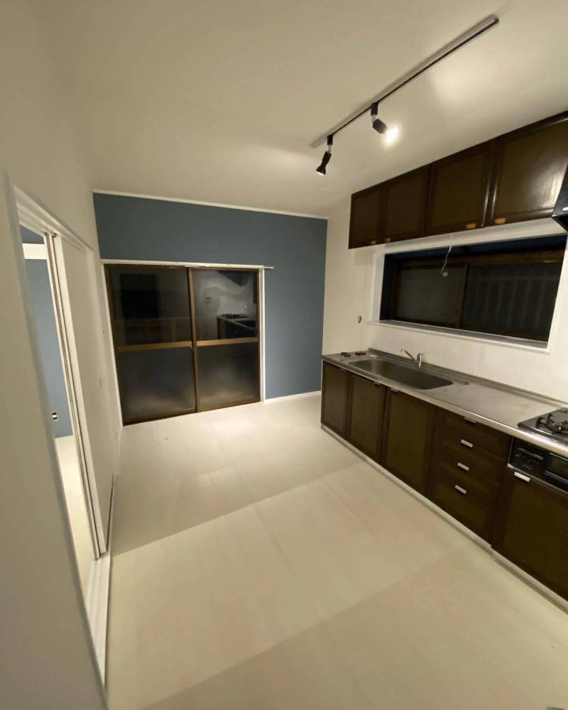 おしゃれなアクセントクロスがついています♪