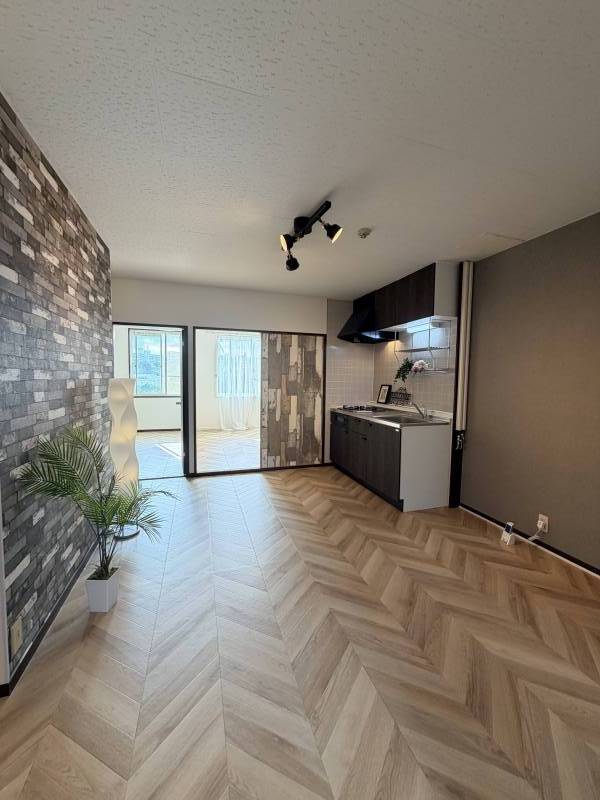 床、クロスも新しいデザインルーム♪