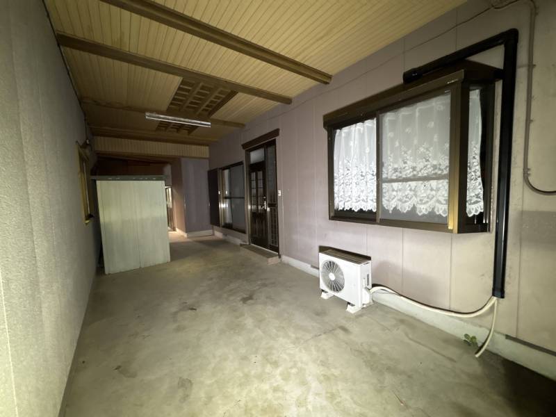 屋根付きカーポート２