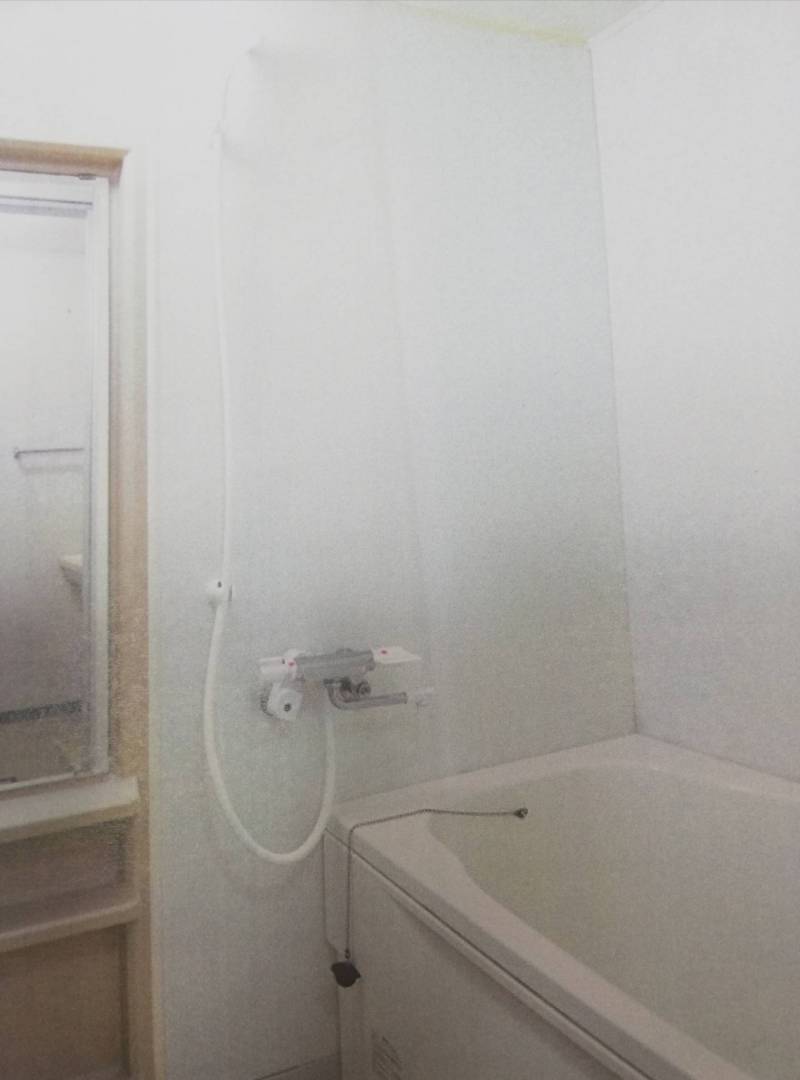 お風呂もトイレと別々です。