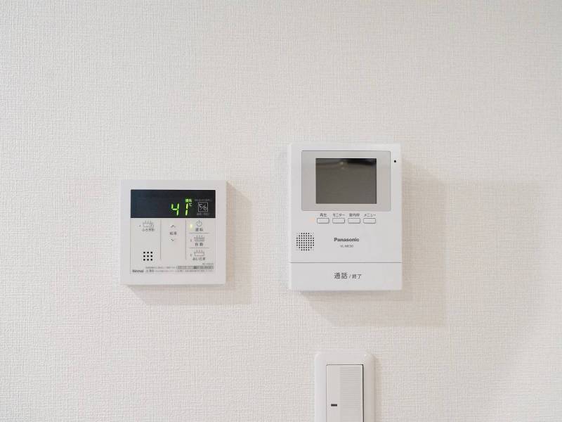 玄関を開けずに応対できる安心のTVモニターホン