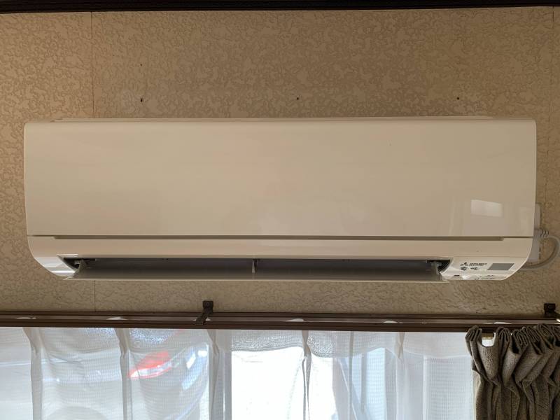 居間エアコン