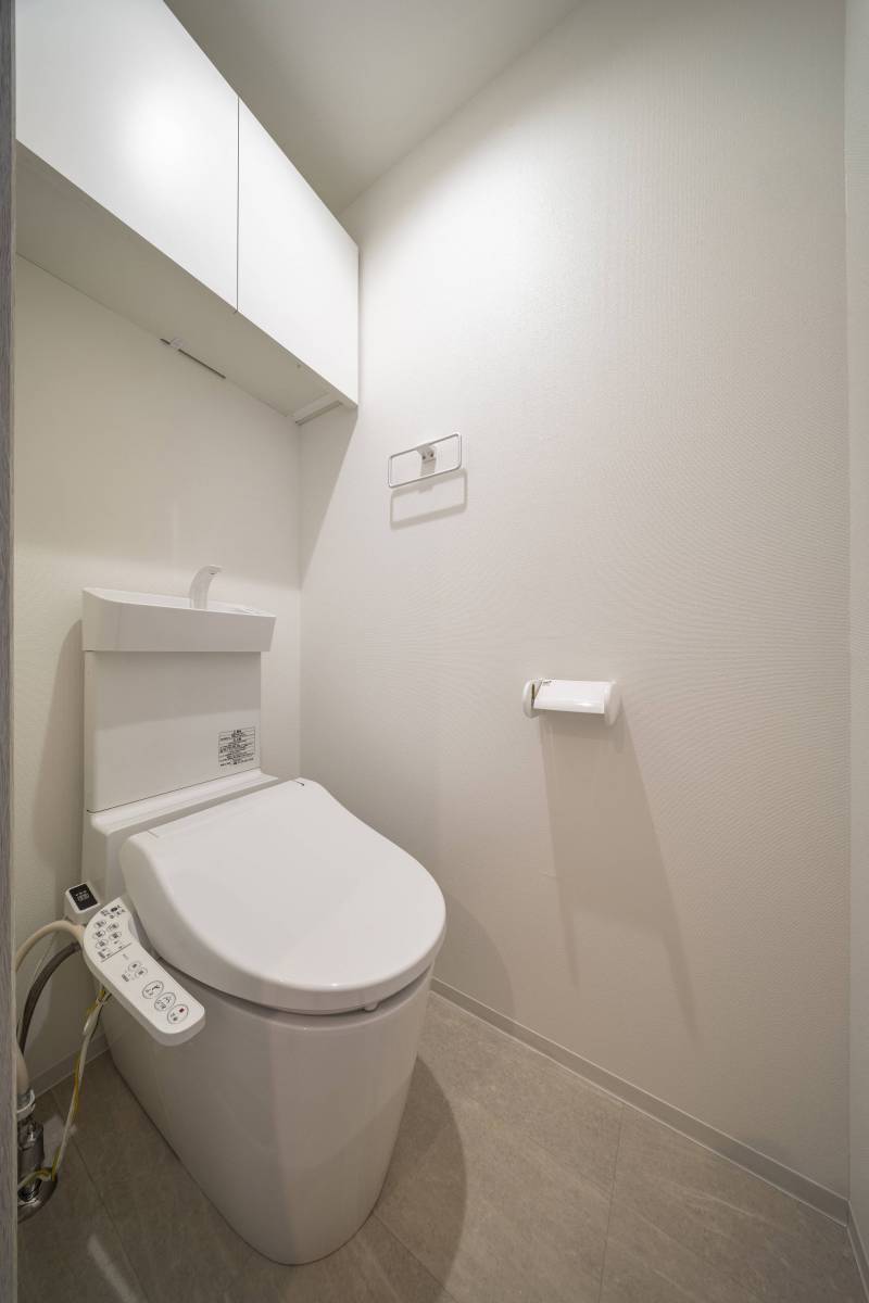 清潔な手洗い付きトイレ♪快適な温水ウォシュレット