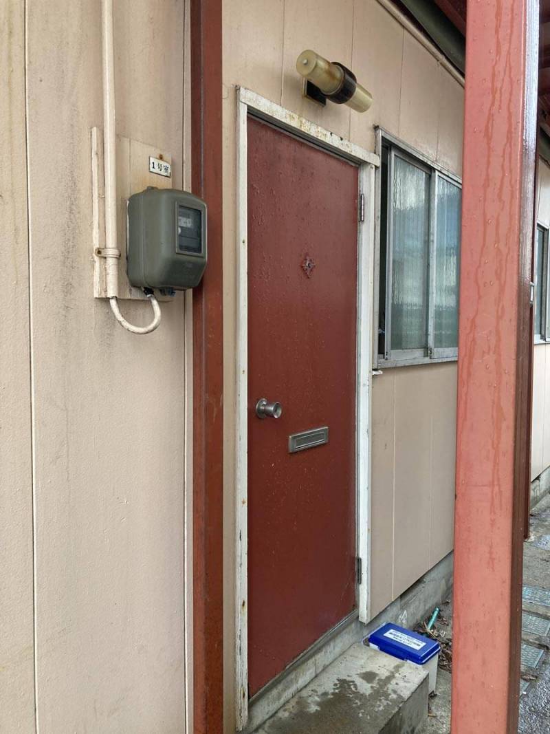 玄関(リフォーム前）