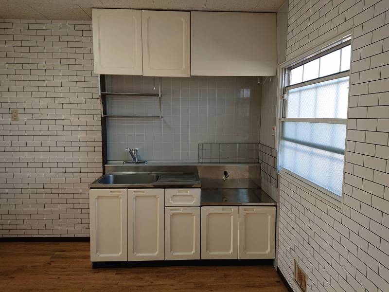 収納多めのキッチン！物が多めのご家族でも安心です。