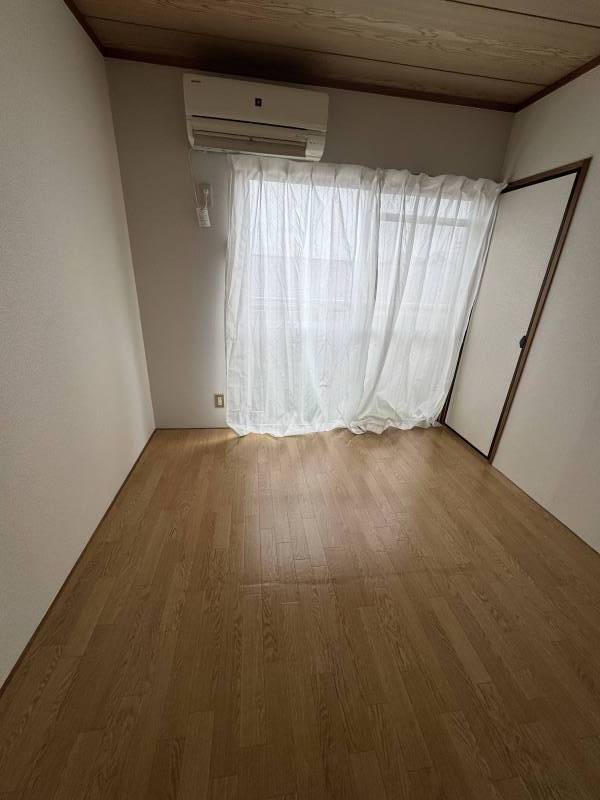 参考写真。203のお部屋は和室になります。収納も有り。