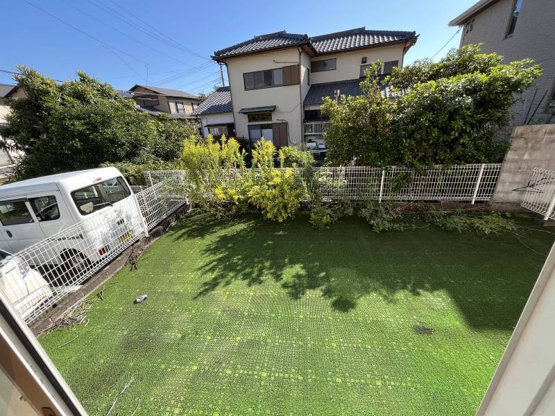 ★専用庭★募集中のお部屋のお庭はもう少しコンパクトです。