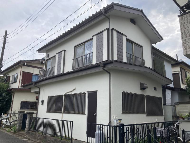 コンパクトな戸建です。外壁塗装をしたのできれいになりました。
