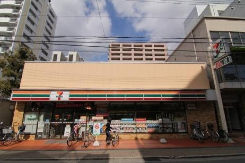 セブンイレブン　すぐ近く