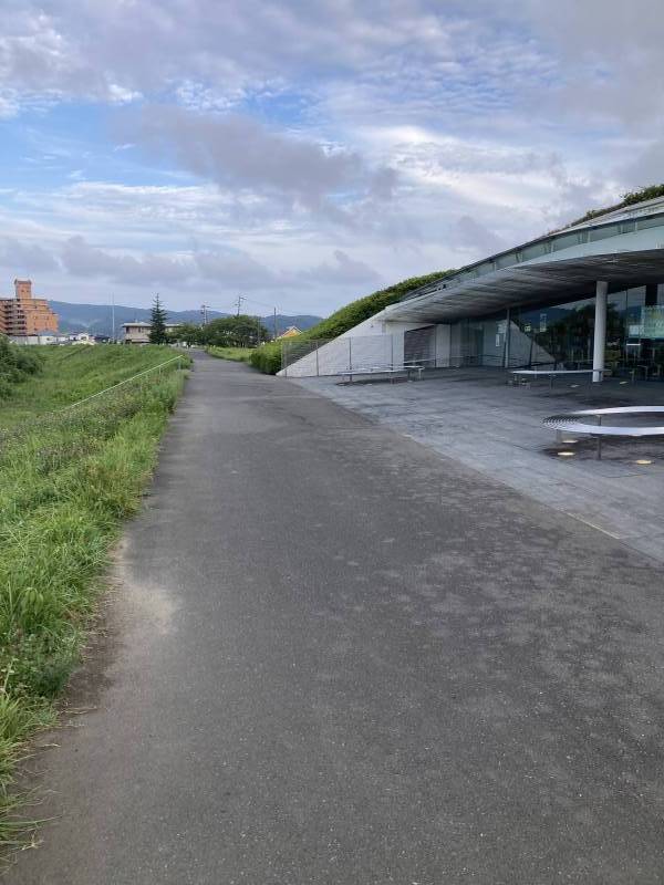 運河交流館前遊歩道