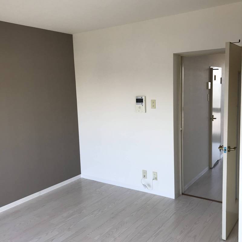 床はホワイト色になります。